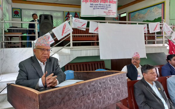 नेता-कार्यकर्ता मुलुकको समस्या समाधान गर्न लाग्नुपर्छ : अध्यक्ष नेपाल